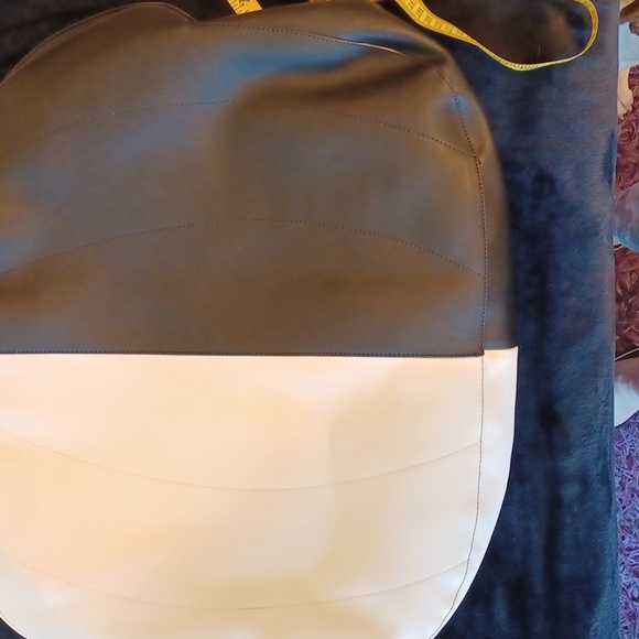 TRICKZ N TREATZ BLACK/WHITE PUMPKIN SUPER HUGE WEEKENDER NICE TRAVEL BAG - Picture 5 of 14